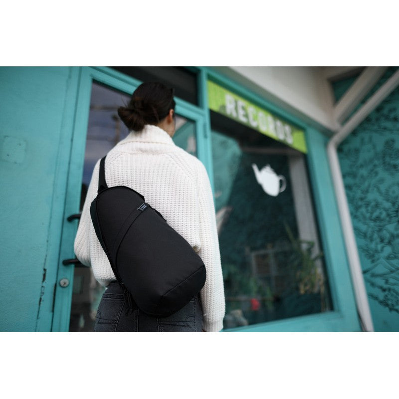 STRAYER Renew rPET Sling Bag - BLACK